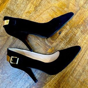 ✨GREAT condition Pelle Moda suede black heels✨